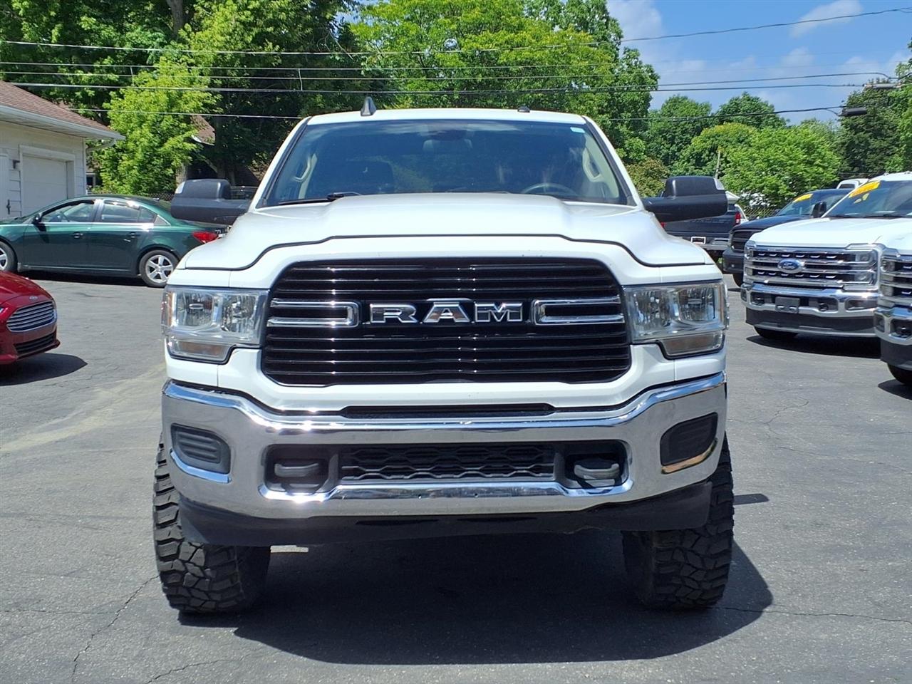 RAM 2500 Big Horn 4x4 Crew Cab 6'4" Box 2019