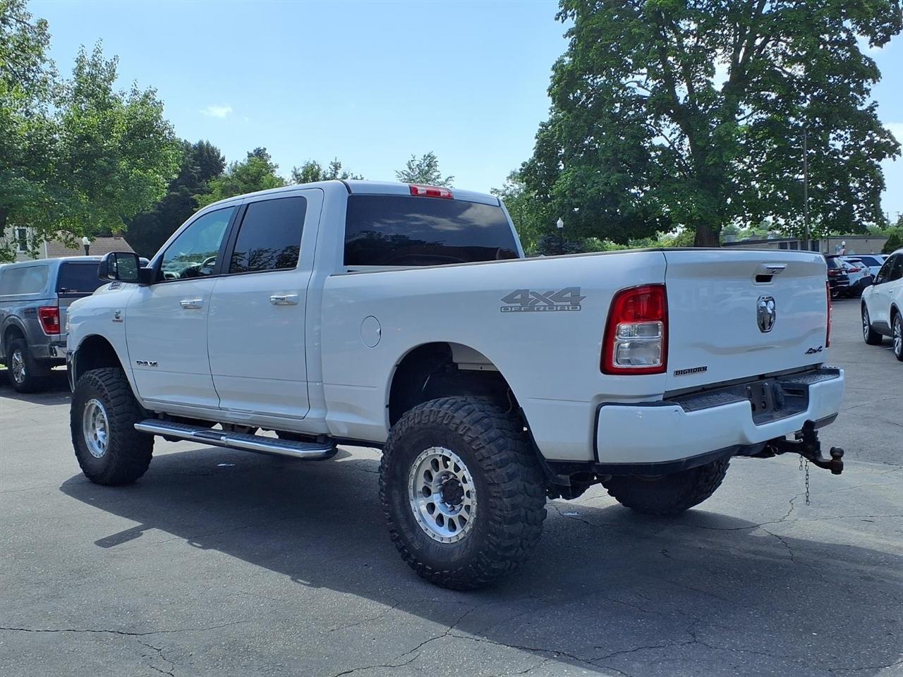 RAM 2500 Big Horn 4x4 Crew Cab 6'4" Box 2019