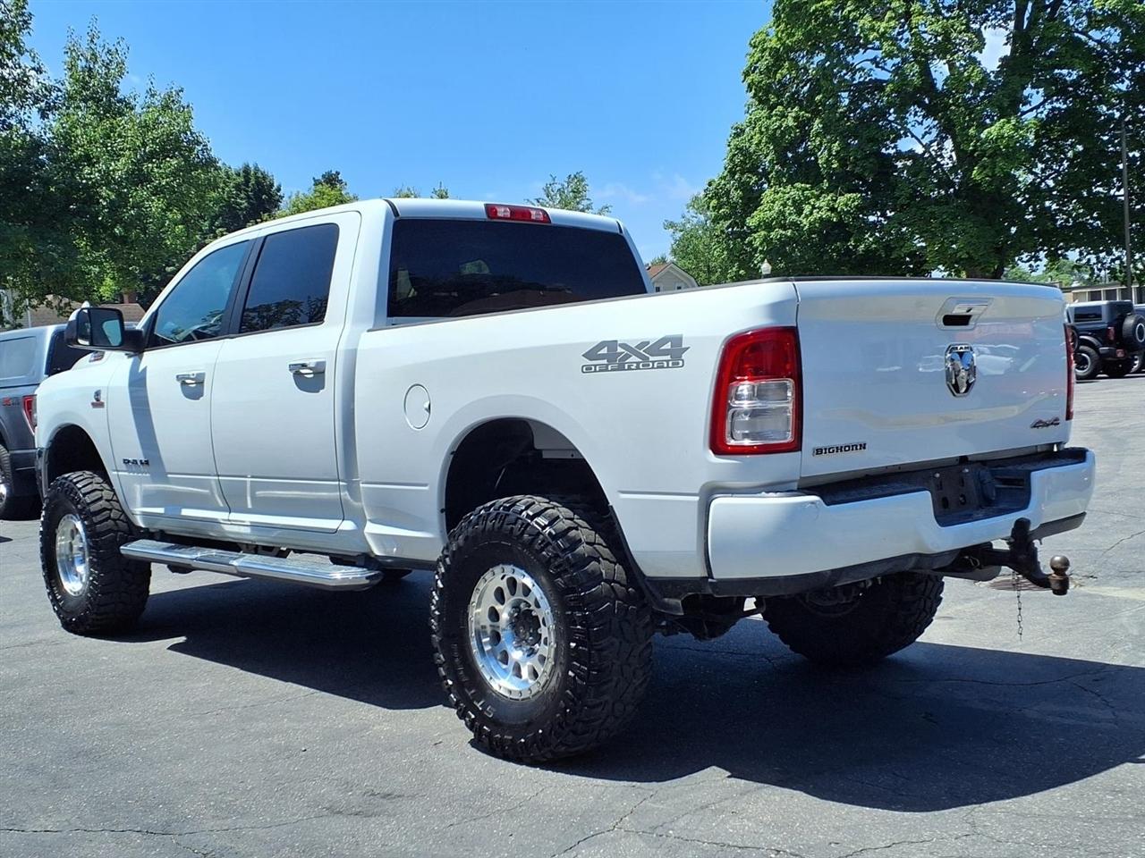 RAM 2500 Big Horn 4x4 Crew Cab 6'4" Box 2019