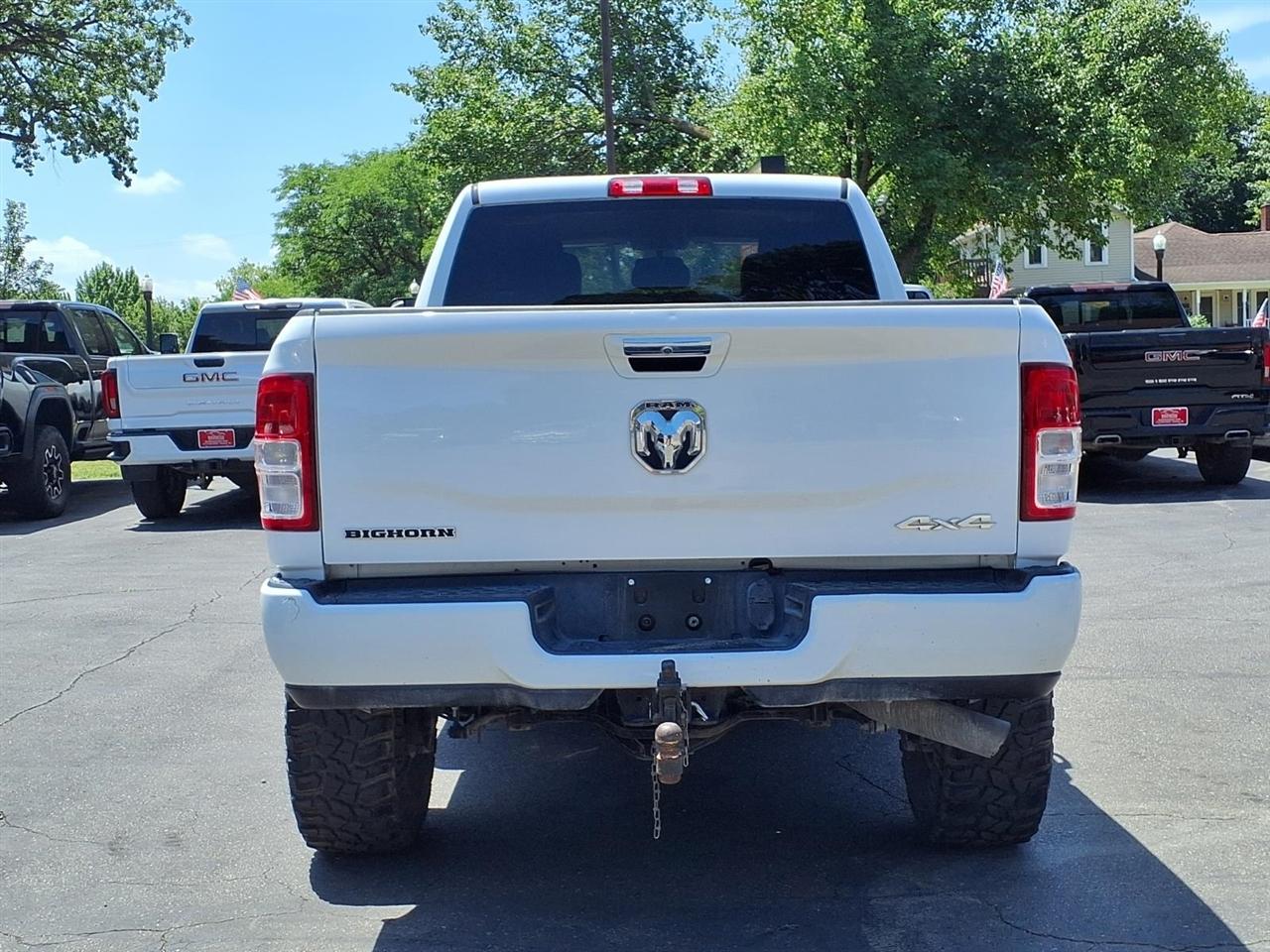 RAM 2500 Big Horn 4x4 Crew Cab 6'4" Box 2019