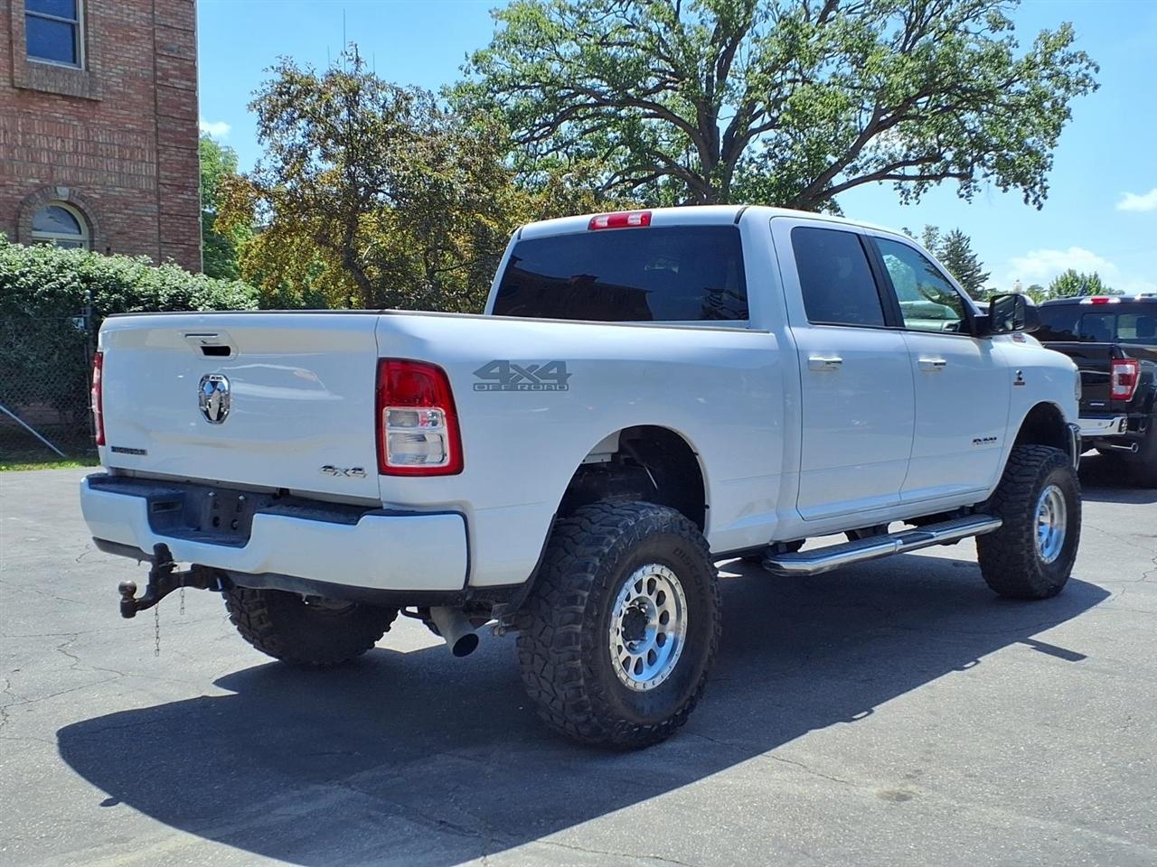 RAM 2500 Big Horn 4x4 Crew Cab 6'4" Box 2019