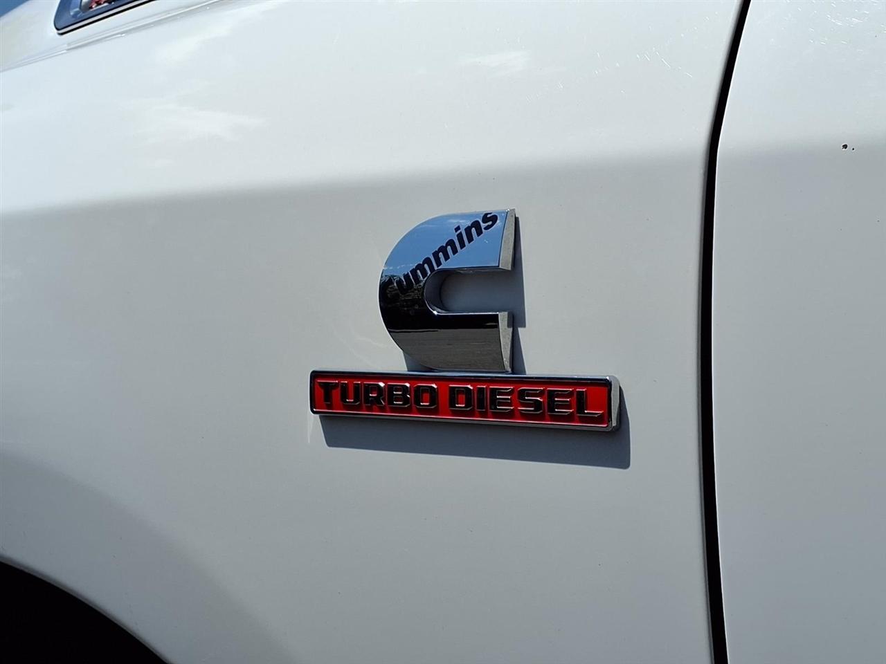 RAM 2500 Big Horn 4x4 Crew Cab 6'4" Box 2019