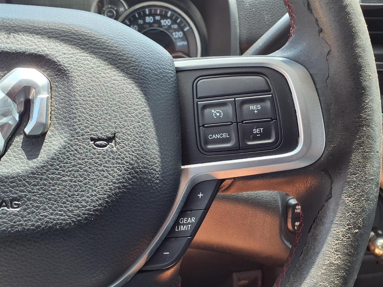 RAM 2500 Big Horn 4x4 Crew Cab 6'4" Box 2019