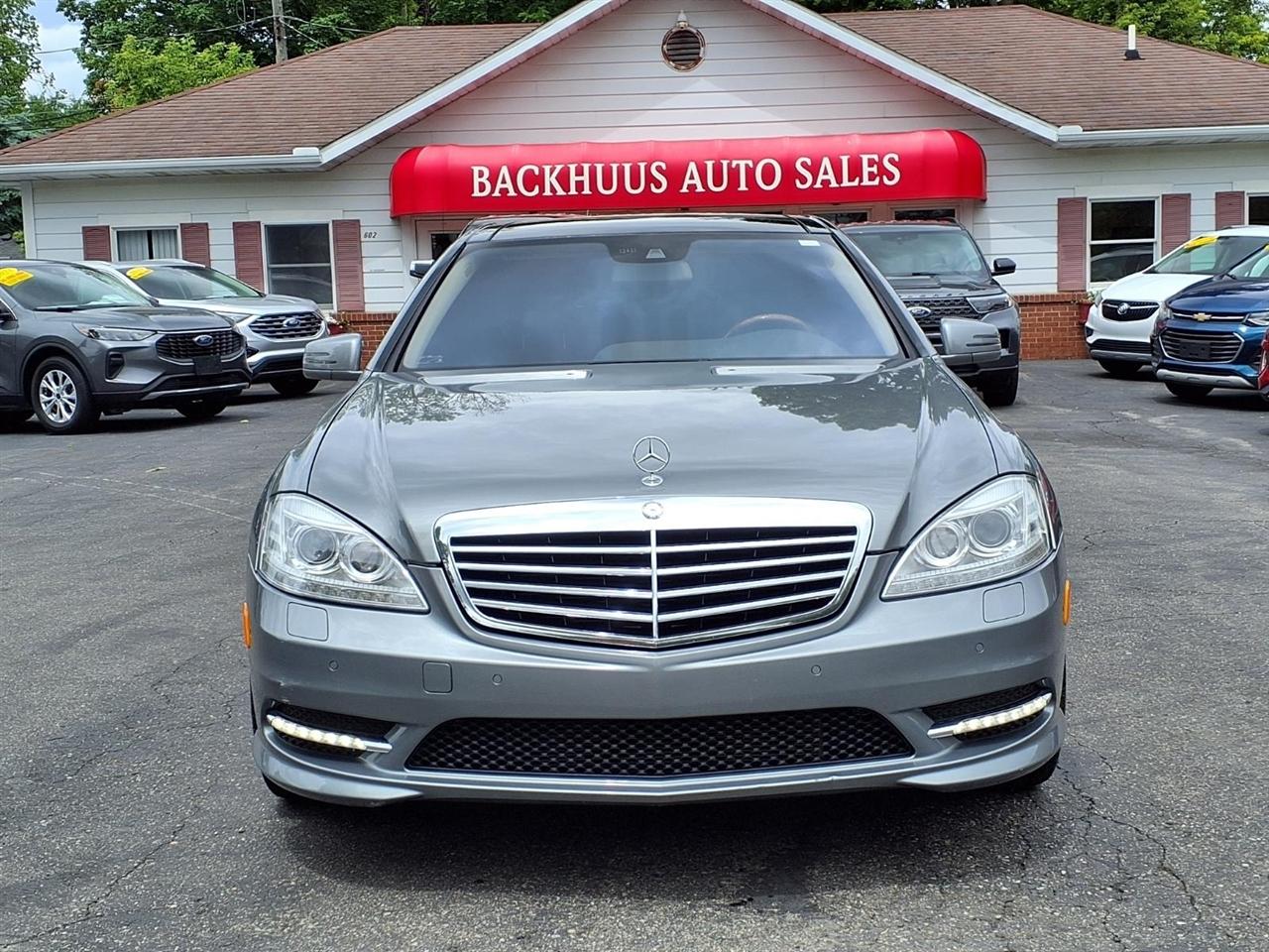 Mercedes-Benz S-Class 4dr Sdn S 550 RWD 2011