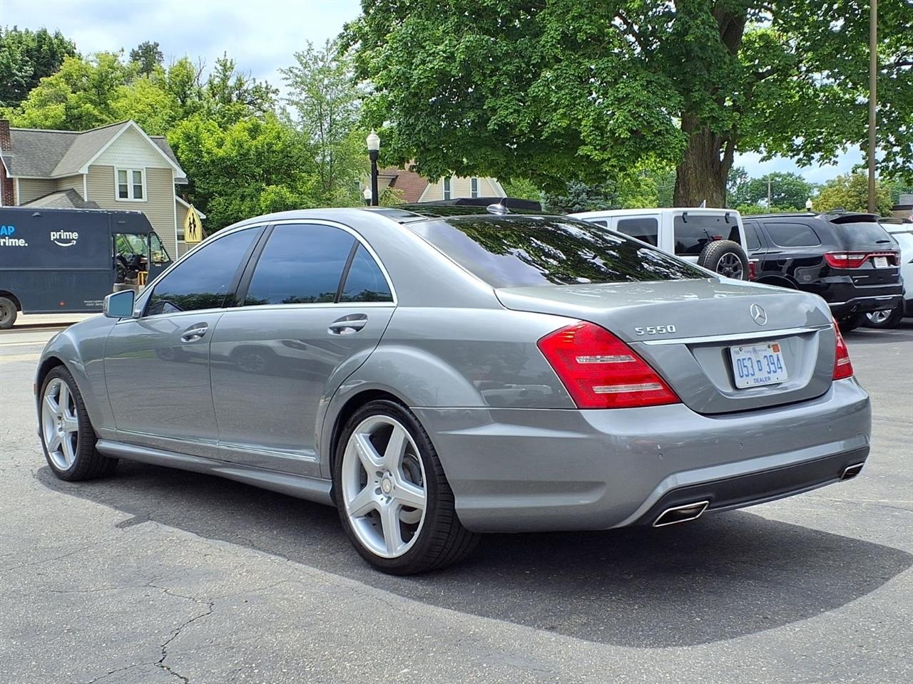 Mercedes-Benz S-Class 4dr Sdn S 550 RWD 2011