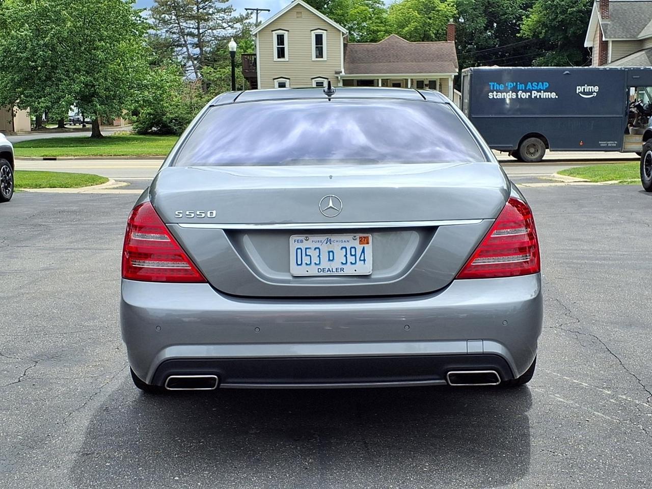 Mercedes-Benz S-Class 4dr Sdn S 550 RWD 2011