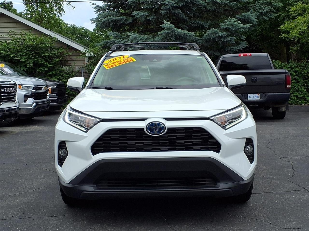 Toyota RAV4 Hybrid XLE AWD (Natl) 2021