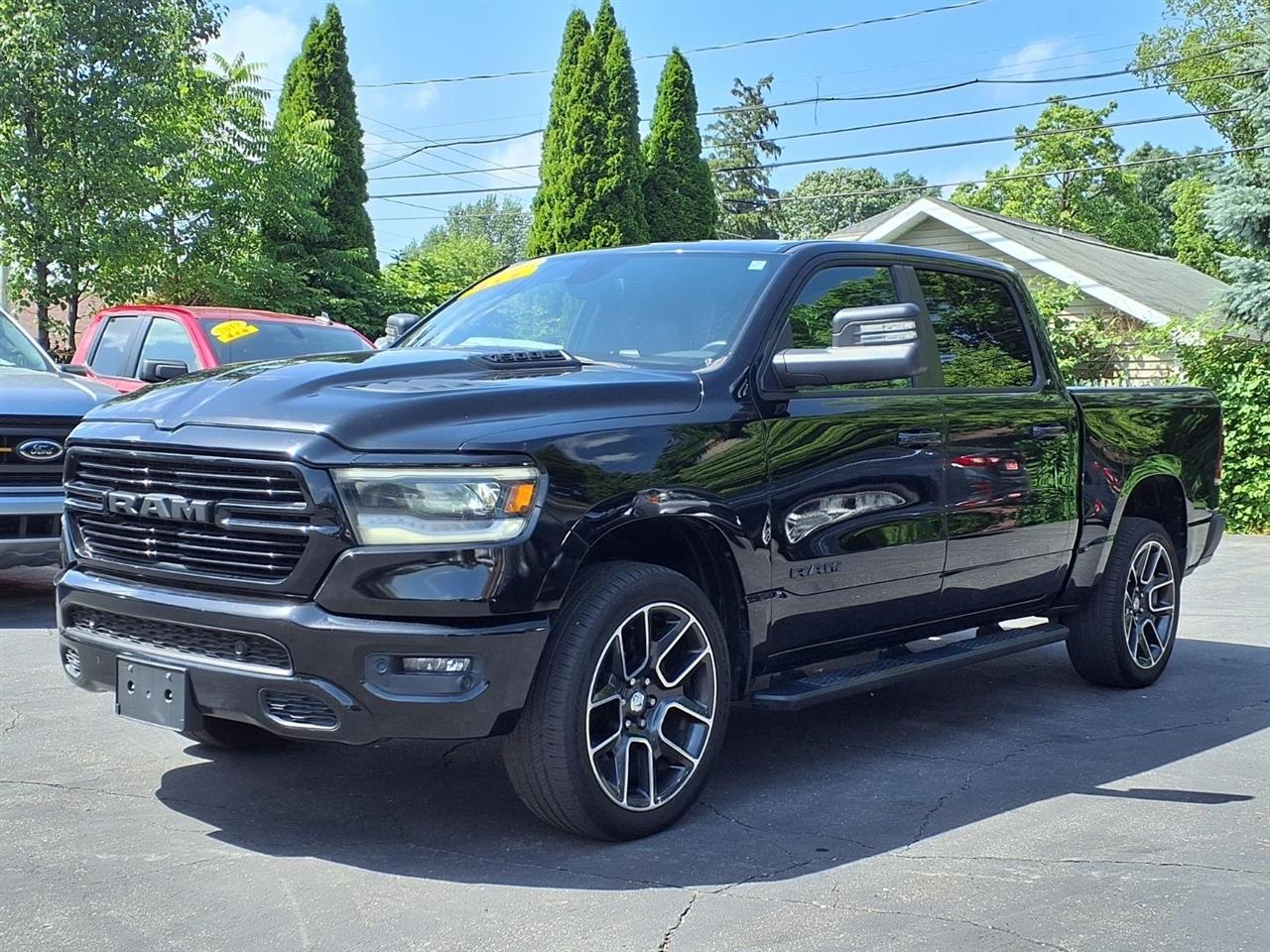 RAM 1500 Sport 4x4 Crew Cab 5'7" Box 2019