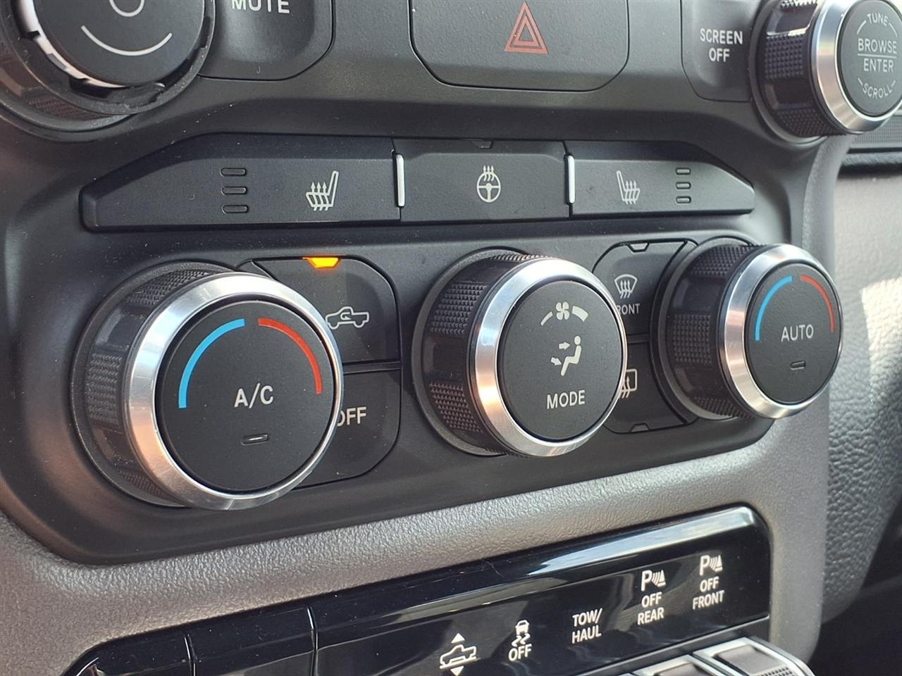 RAM 1500 Sport 4x4 Crew Cab 5'7" Box 2019