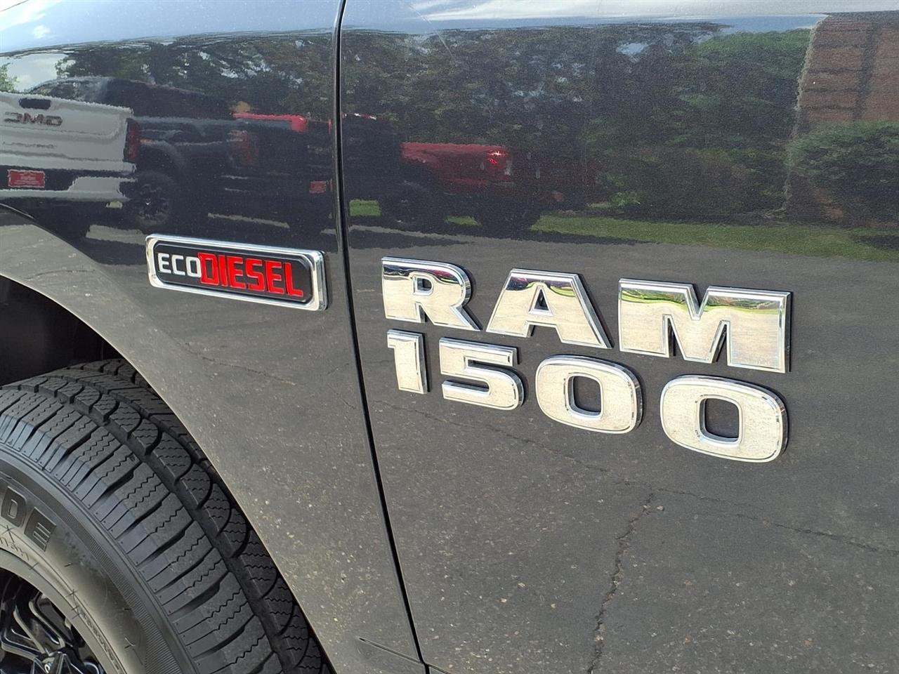 RAM 1500 Tradesman 4x4 Quad Cab 6'4" Box 2018
