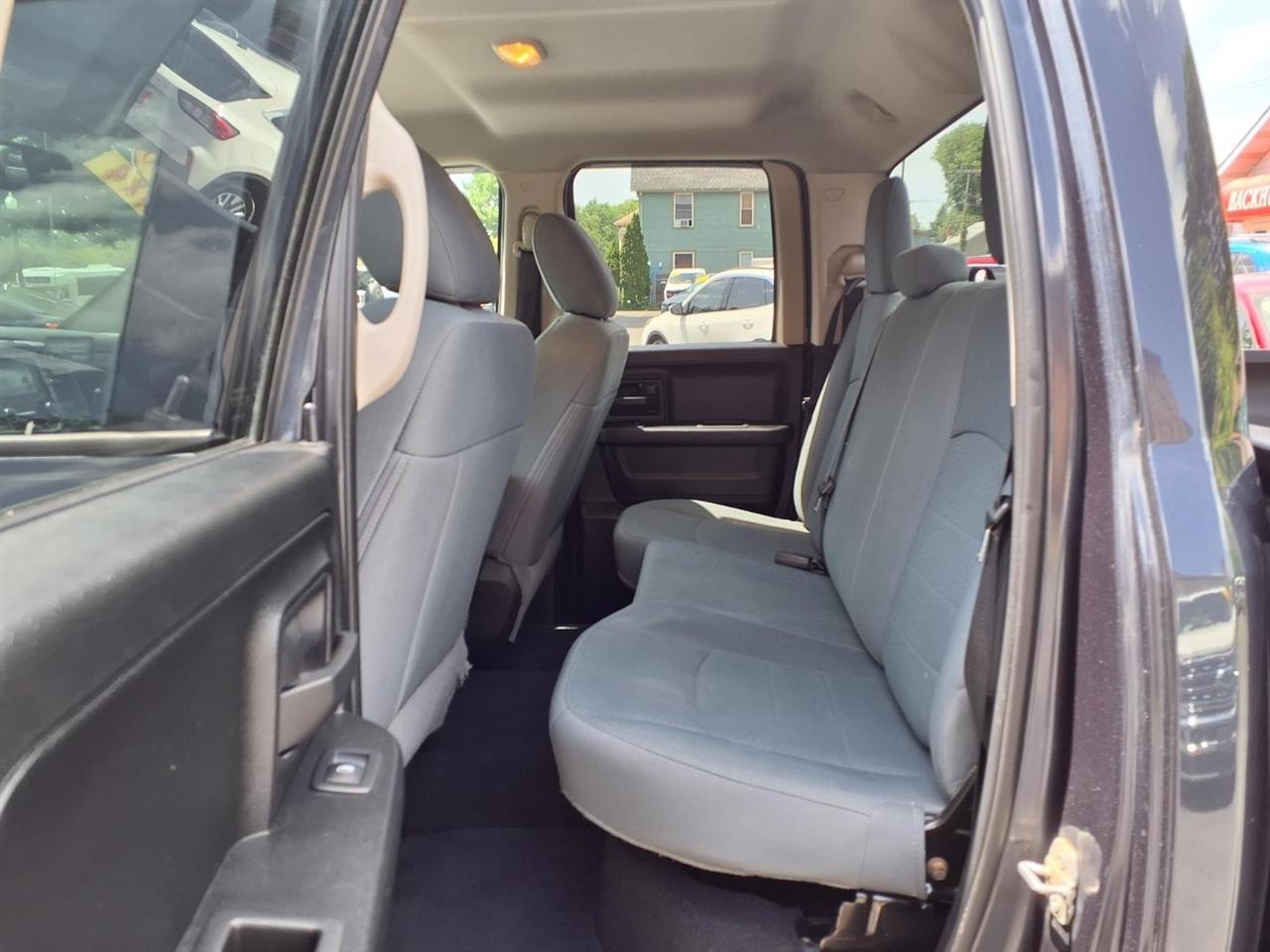 RAM 1500 Tradesman 4x4 Quad Cab 6'4" Box 2018