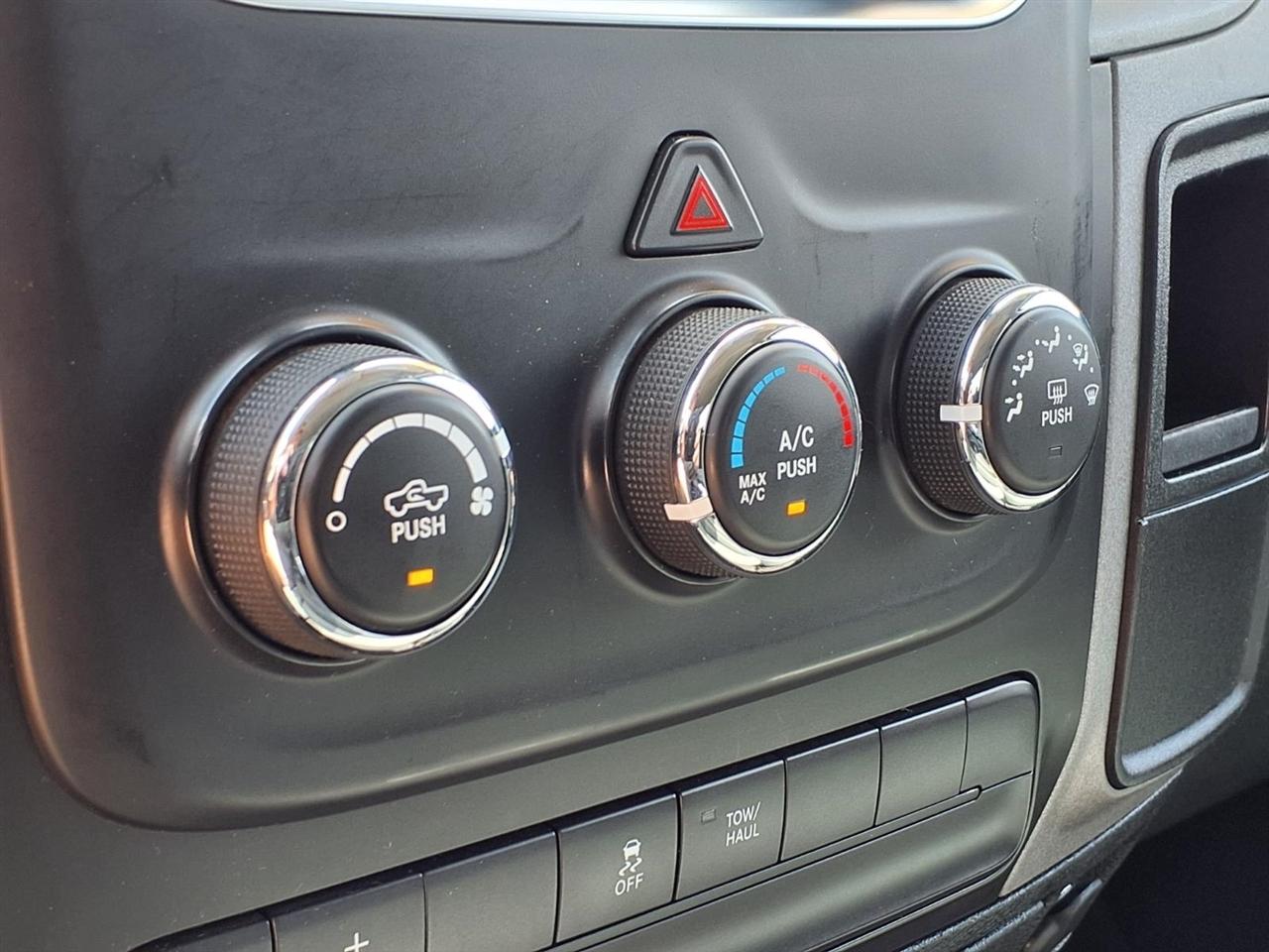 RAM 1500 Tradesman 4x4 Quad Cab 6'4" Box 2018