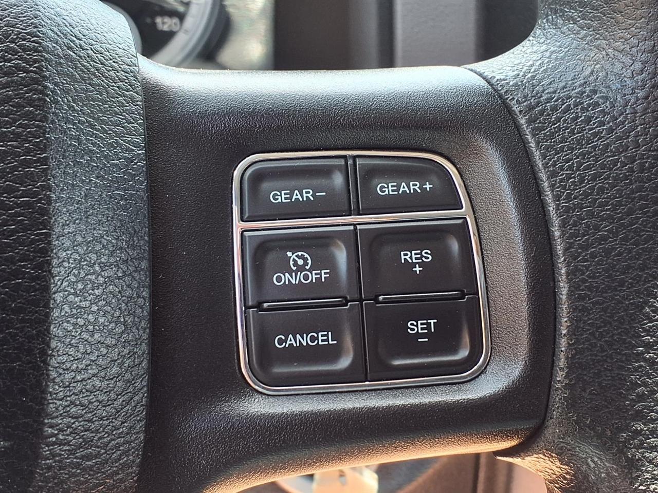 RAM 1500 Tradesman 4x4 Quad Cab 6'4" Box 2018