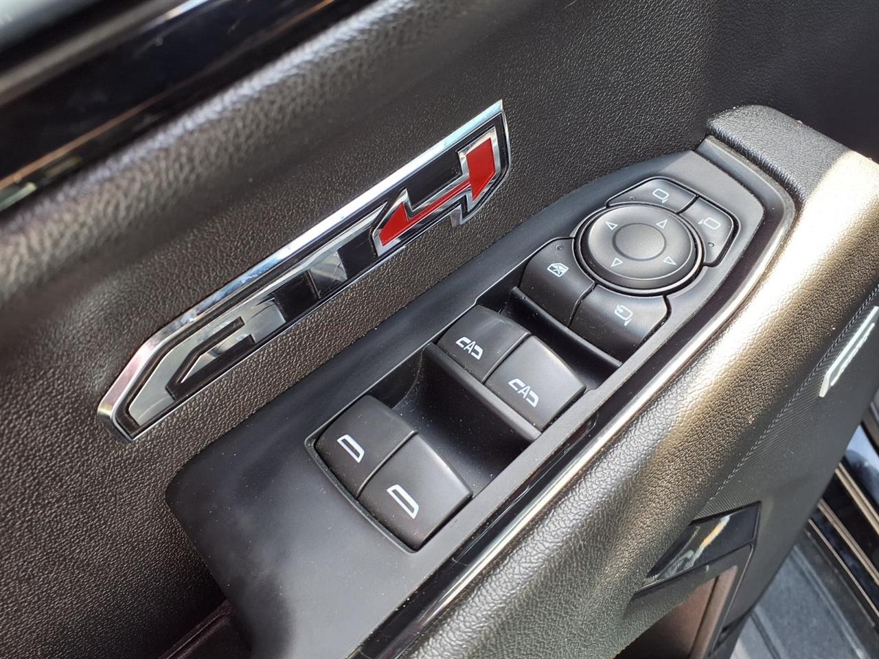 GMC Sierra 1500 4WD Crew Cab 147" AT4 2023