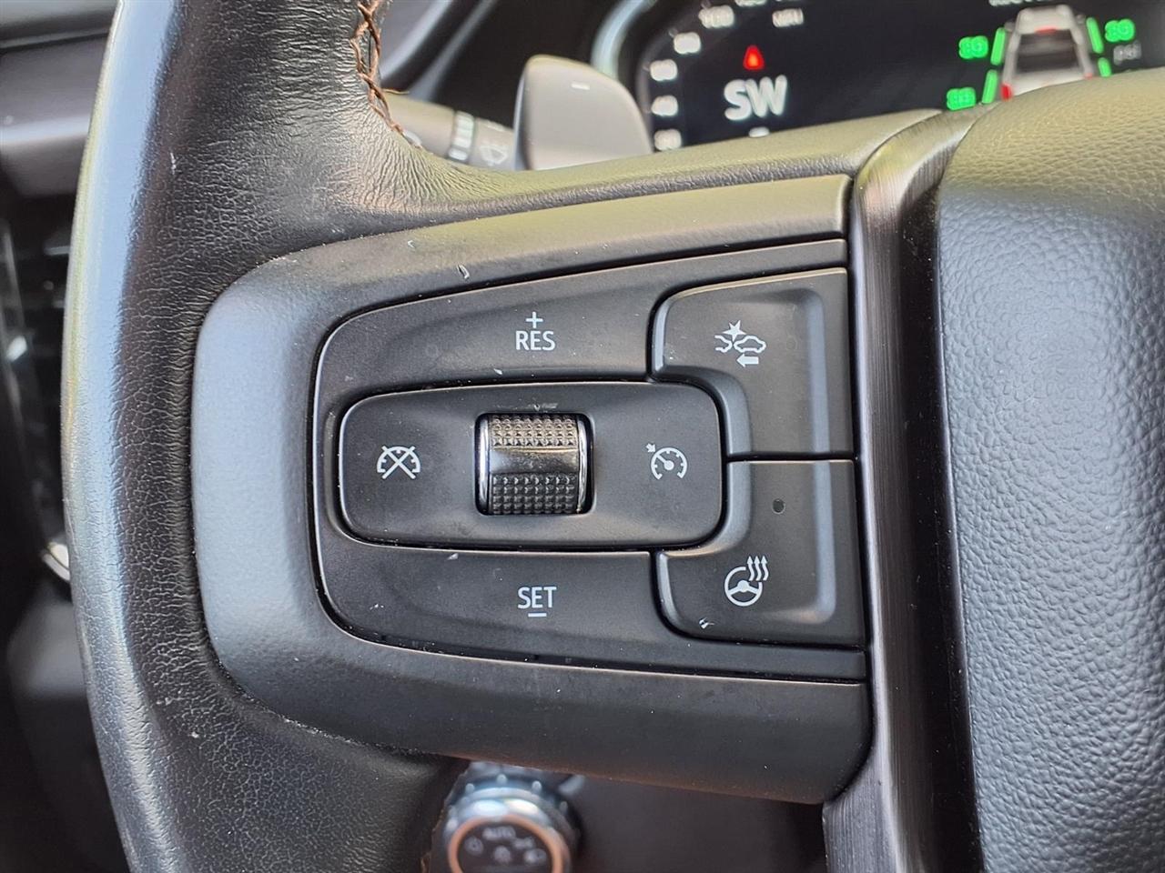 GMC Sierra 1500 4WD Crew Cab 147" AT4 2023