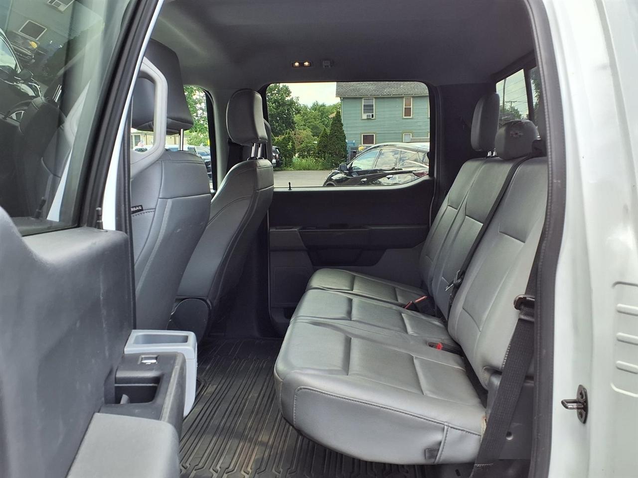 Ford Super Duty F-250 SRW XL 4WD Crew Cab 8' Box 2023