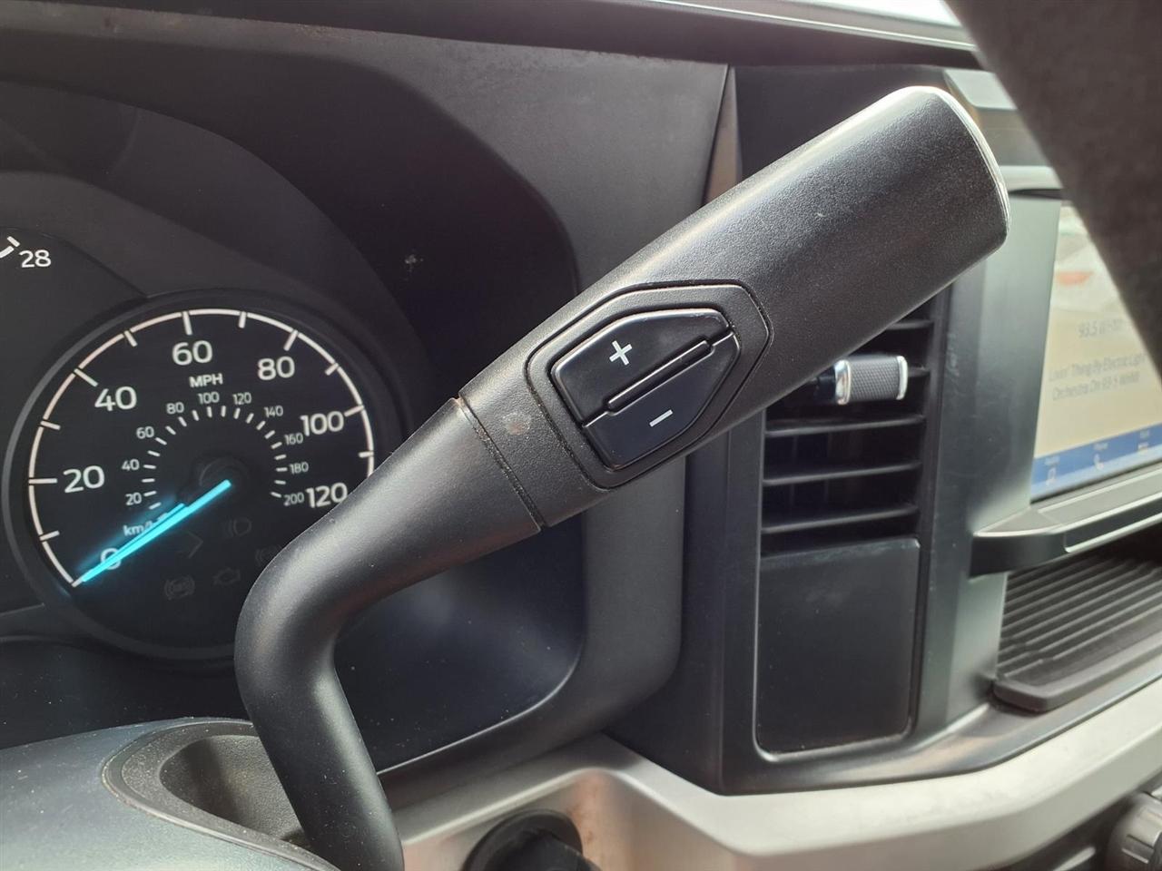 Ford Super Duty F-250 SRW XL 4WD Crew Cab 8' Box 2023