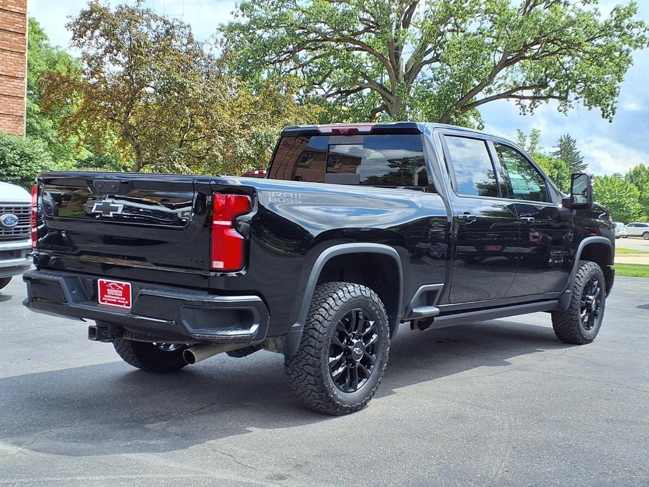 Chevrolet Silverado 2500HD 4WD Crew Cab 159" LTZ 2025