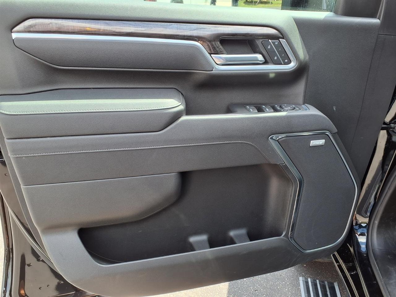 Chevrolet Silverado 2500HD 4WD Crew Cab 159" LTZ 2025