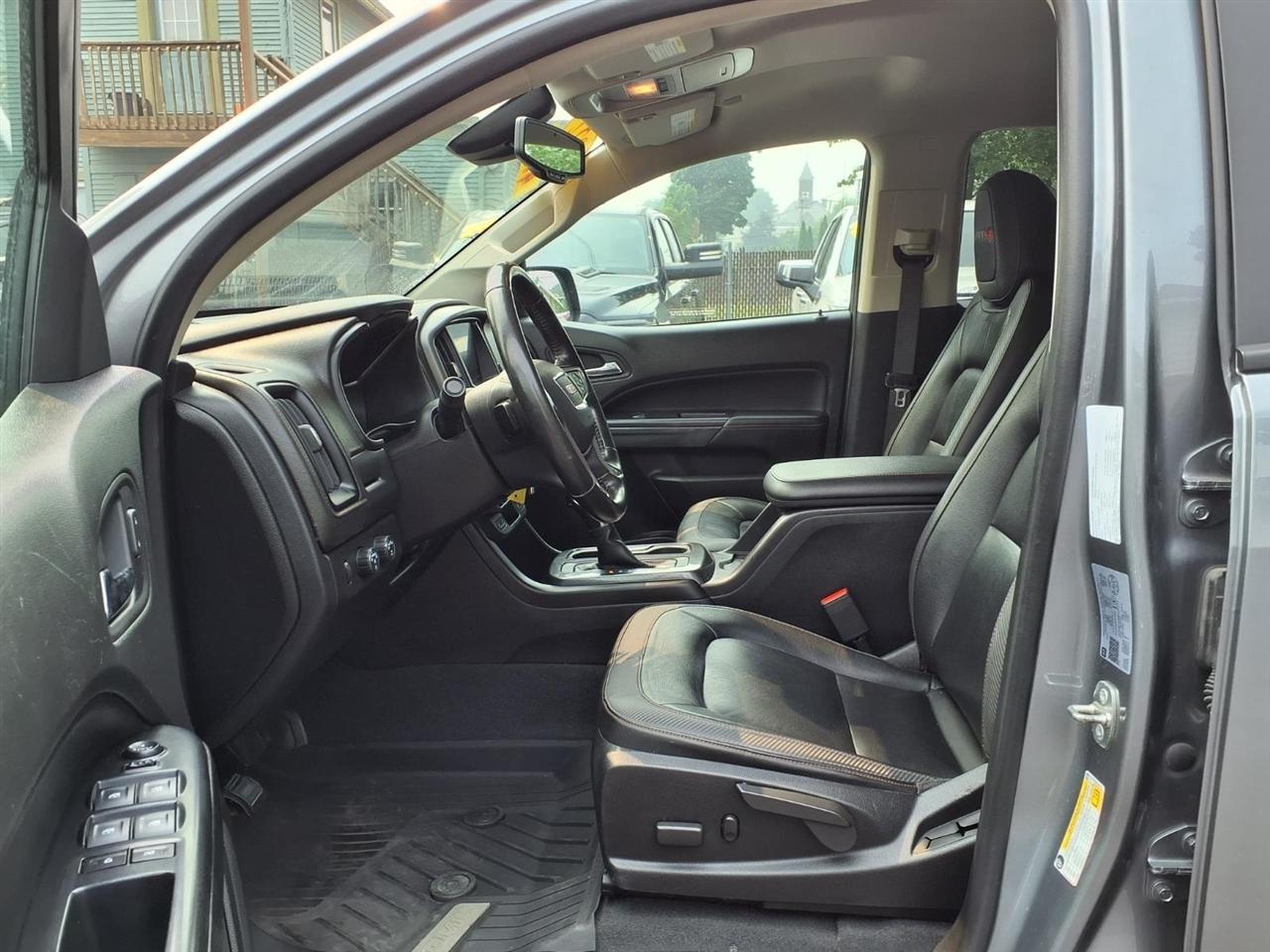 GMC Canyon 4WD Crew Cab 128" AT4 w/Leather 2022