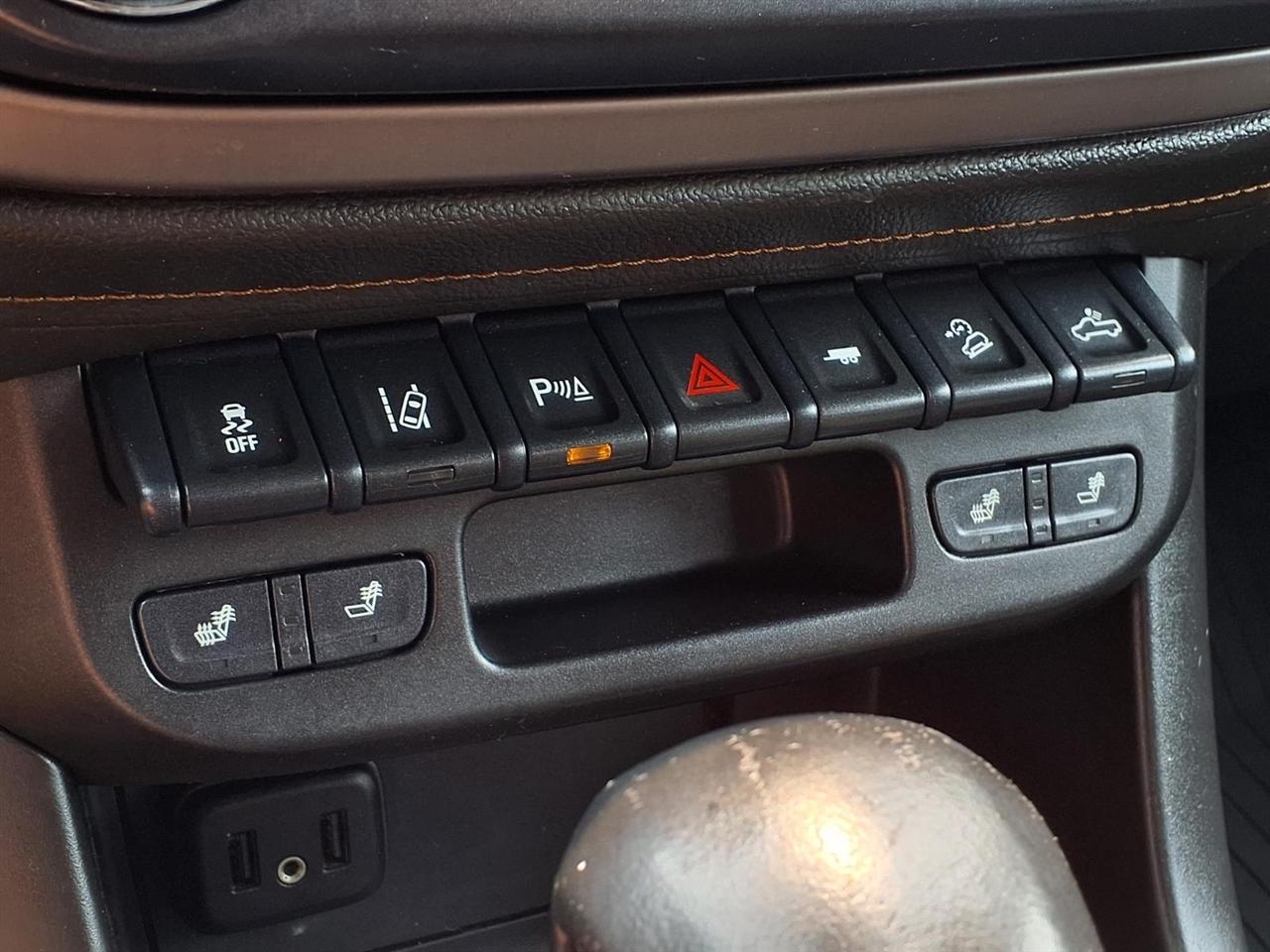 GMC Canyon 4WD Crew Cab 128" AT4 w/Leather 2022