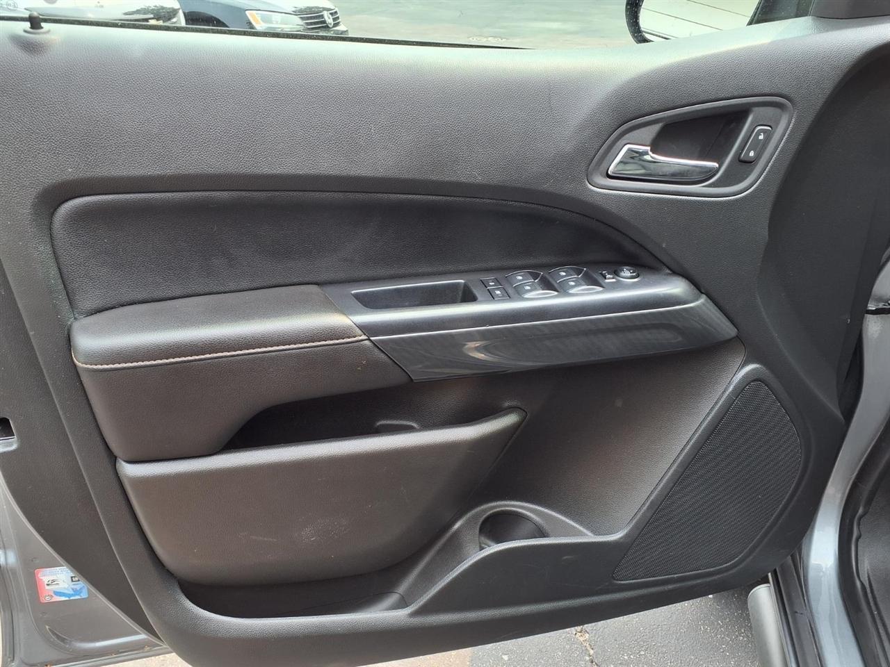 GMC Canyon 4WD Crew Cab 128" AT4 w/Leather 2022