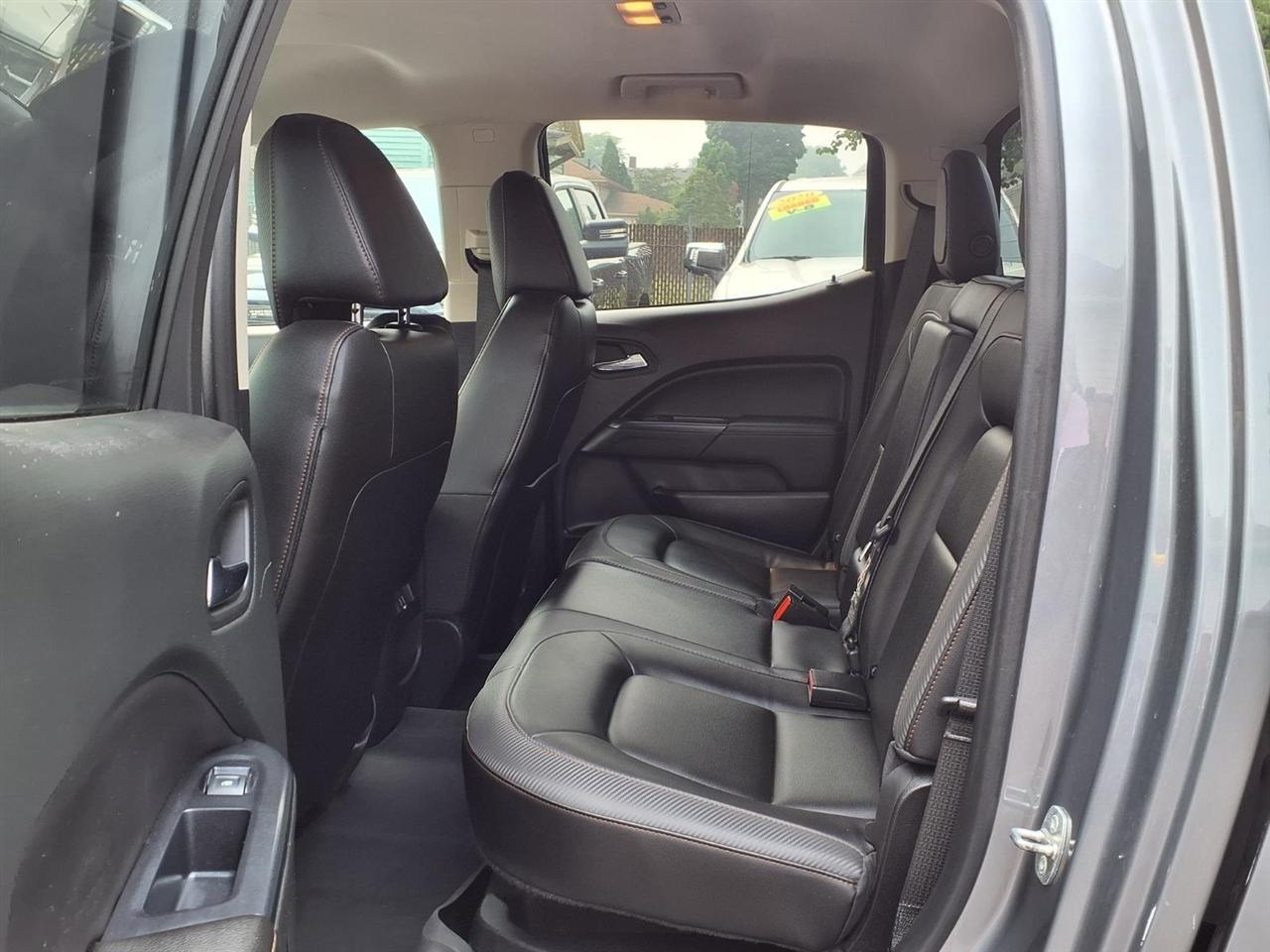 GMC Canyon 4WD Crew Cab 128" AT4 w/Leather 2022