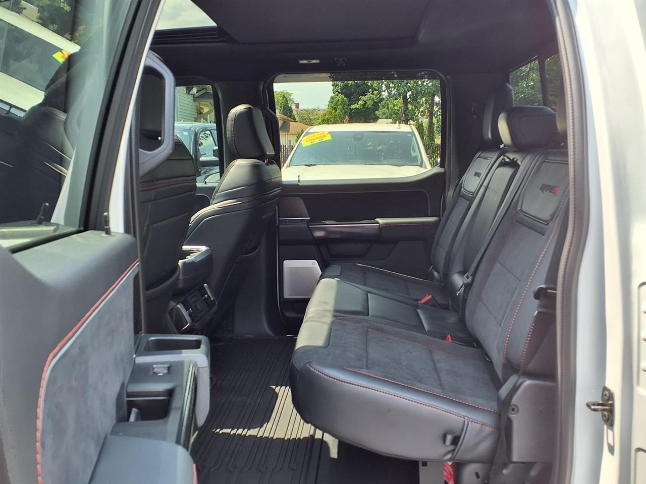 Ford F-150 Raptor 4WD SuperCrew 5.5' Box 2026