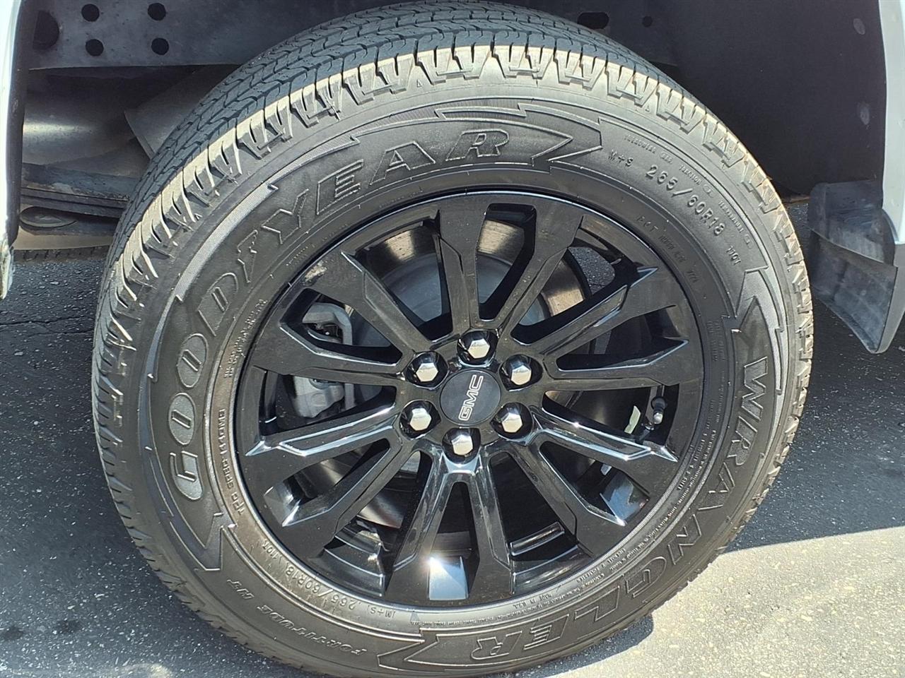 GMC Canyon 4WD Crew Cab 141" Elevation 2021