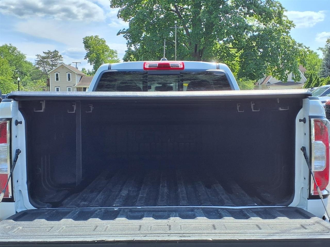 GMC Canyon 4WD Crew Cab 141" Elevation 2021