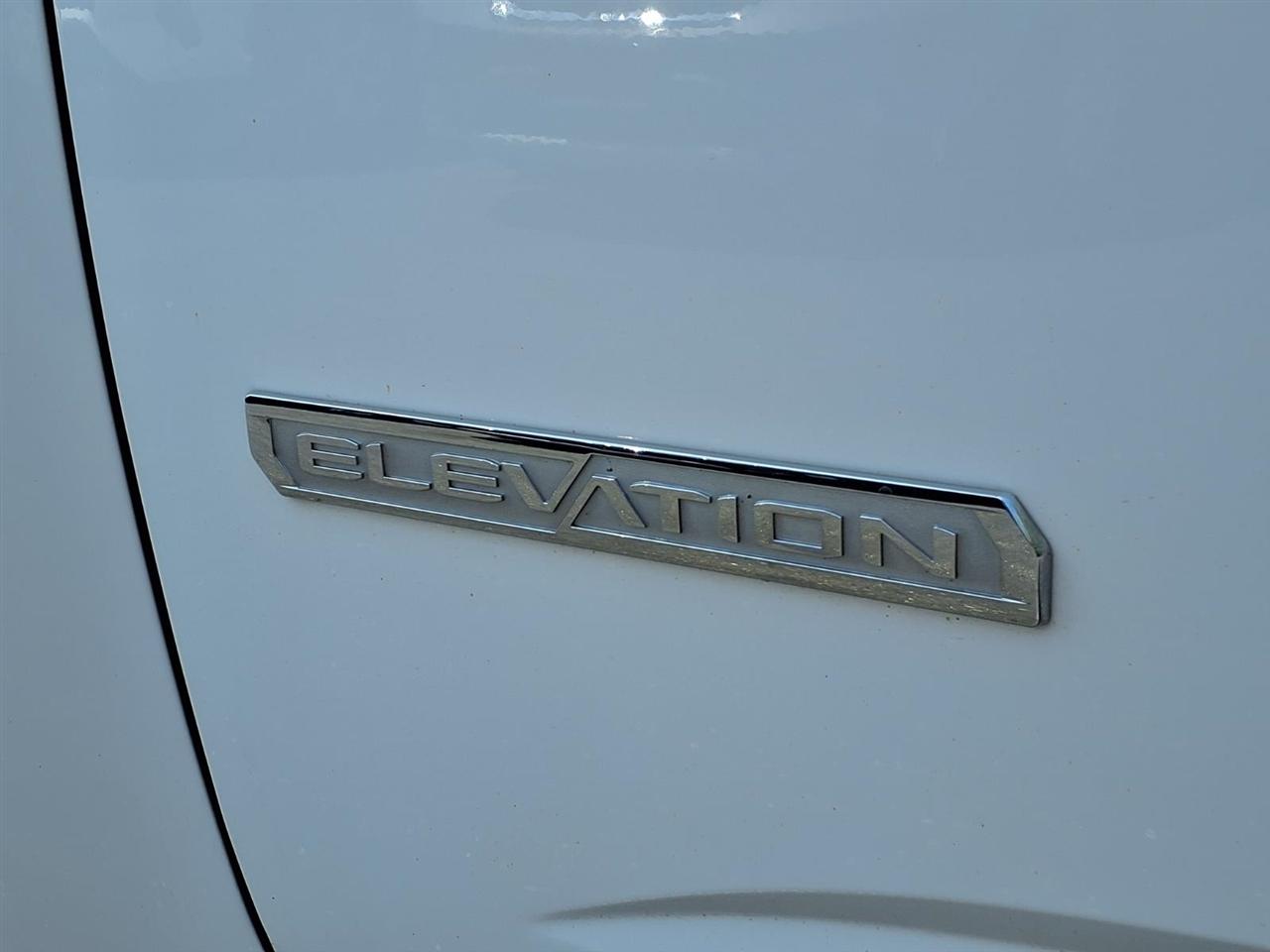 GMC Canyon 4WD Crew Cab 141" Elevation 2021