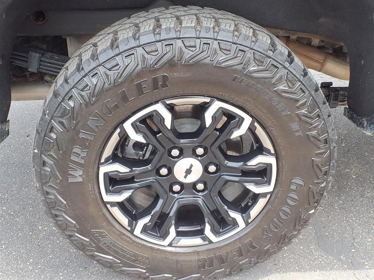 Chevrolet Silverado 1500 4WD Crew Cab 147" ZR2 2025