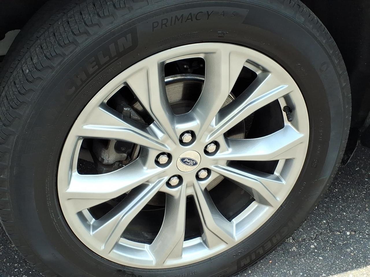 Ford Explorer XLT 4WD 2021