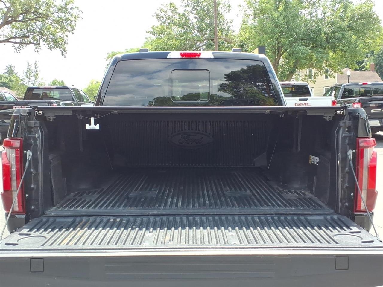 Ford F-150 Lariat 4WD SuperCrew 5.5' Box 2024