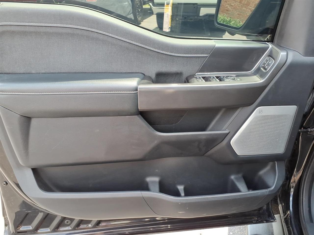 Ford F-150 Lariat 4WD SuperCrew 5.5' Box 2024