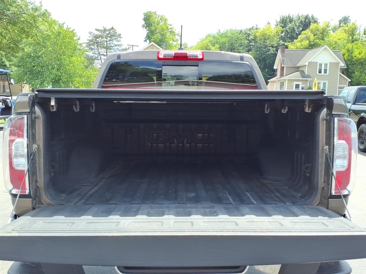 GMC Canyon 4WD Crew Cab 128.3" SLT 2015