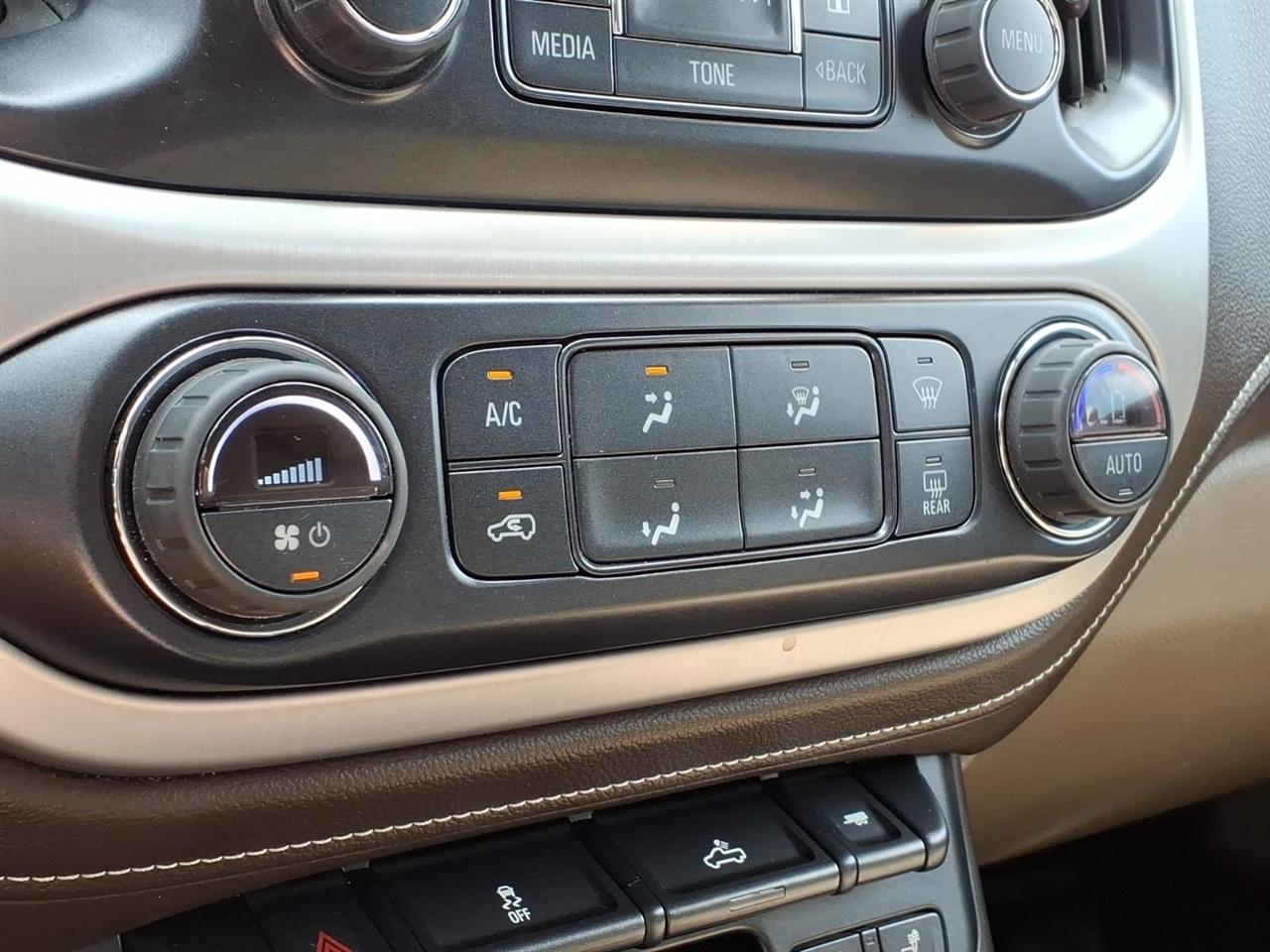 GMC Canyon 4WD Crew Cab 128.3" SLT 2015