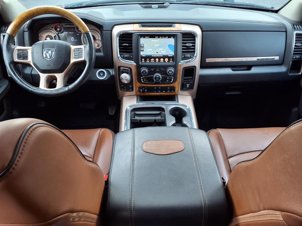 RAM 1500 4WD Crew Cab 149" Longhorn 2017