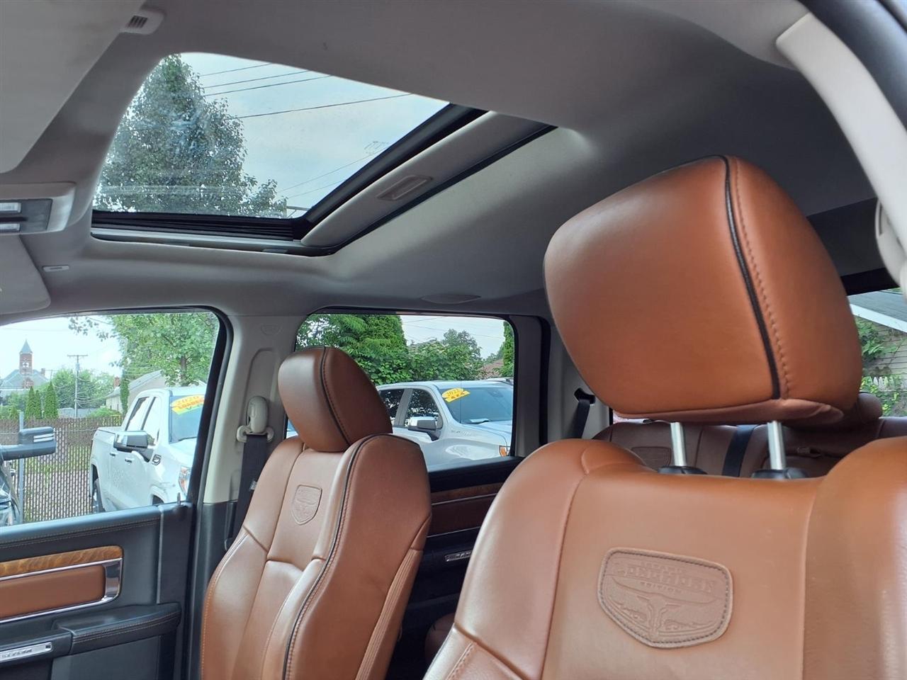 RAM 1500 4WD Crew Cab 149" Longhorn 2017