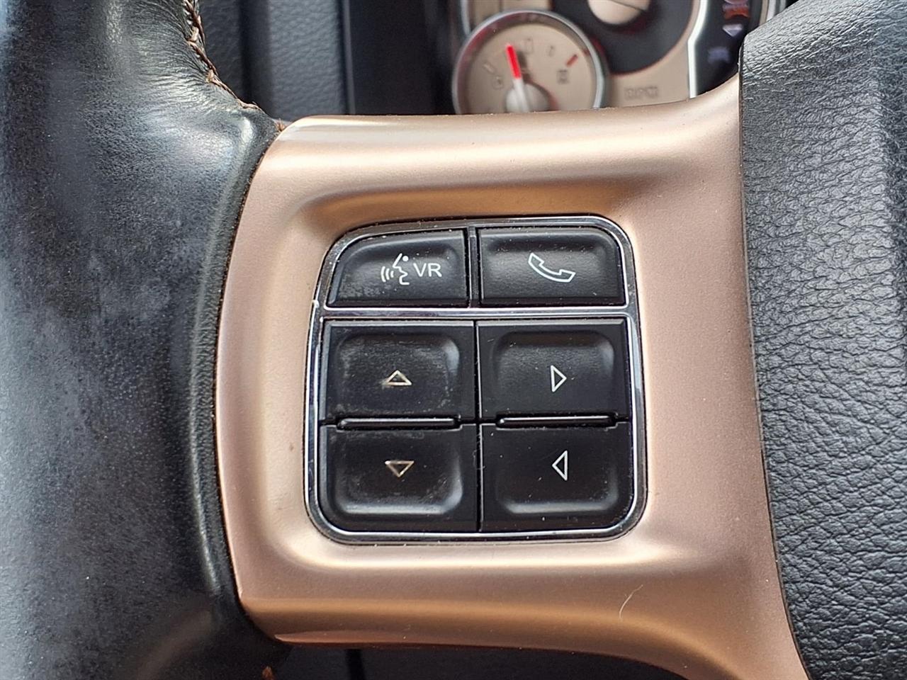 RAM 1500 4WD Crew Cab 149" Longhorn 2017