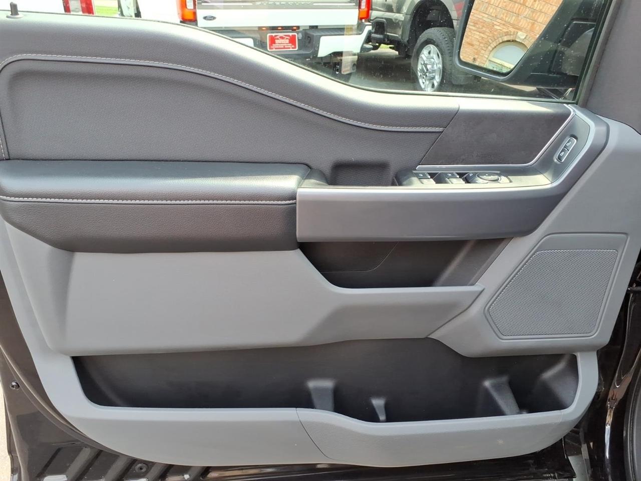 Ford F-150 XLT 4WD SuperCrew 5.5' Box 2025