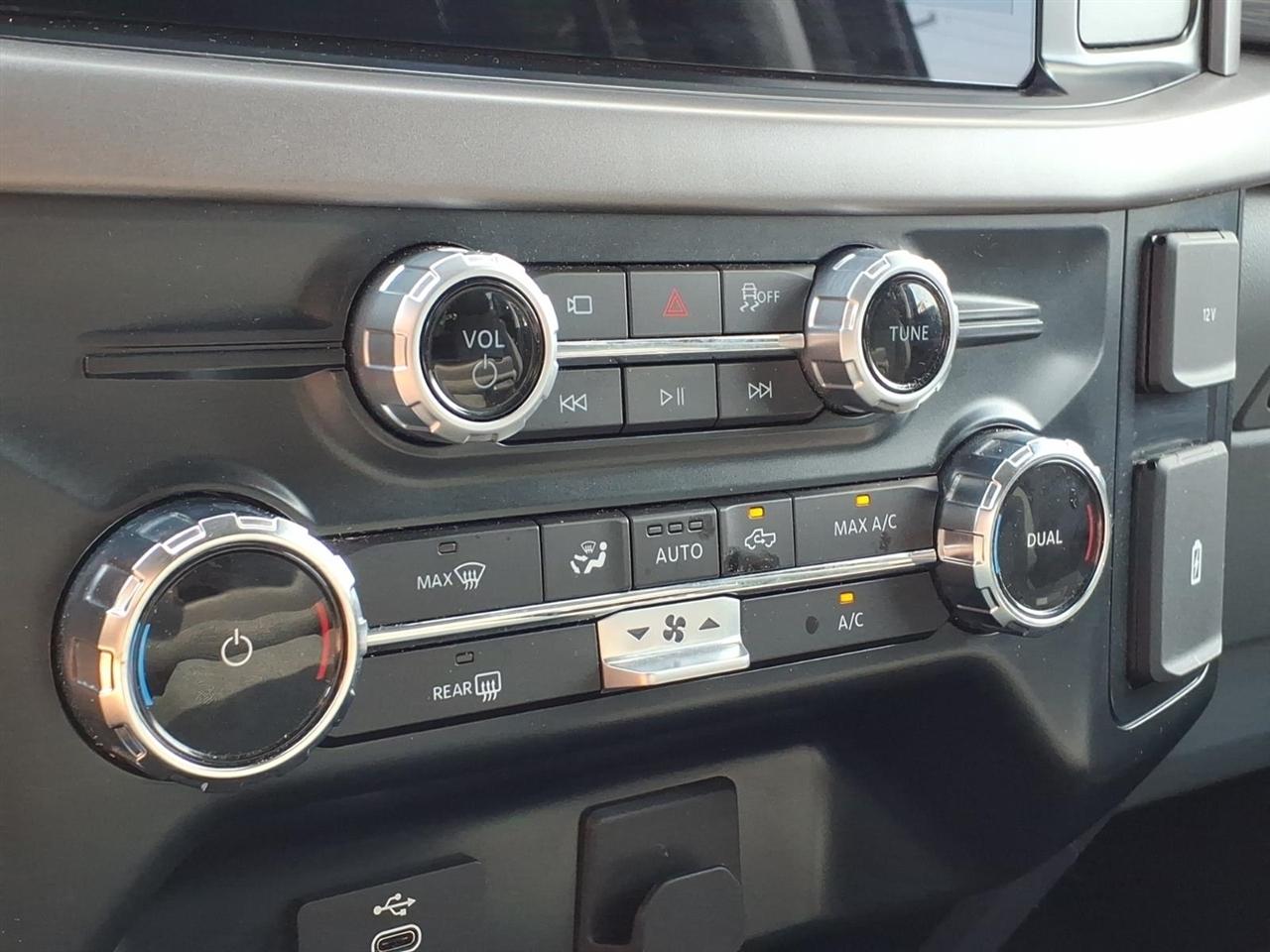 Ford F-150 XLT 4WD SuperCrew 5.5' Box 2025