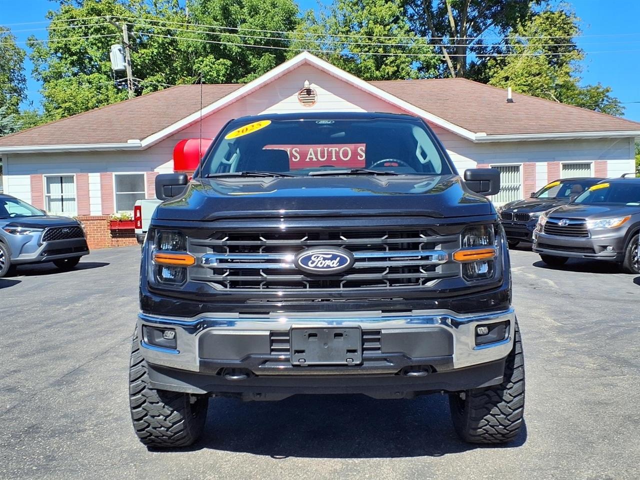 Ford F-150 XLT 4WD SuperCrew 5.5' Box 2025