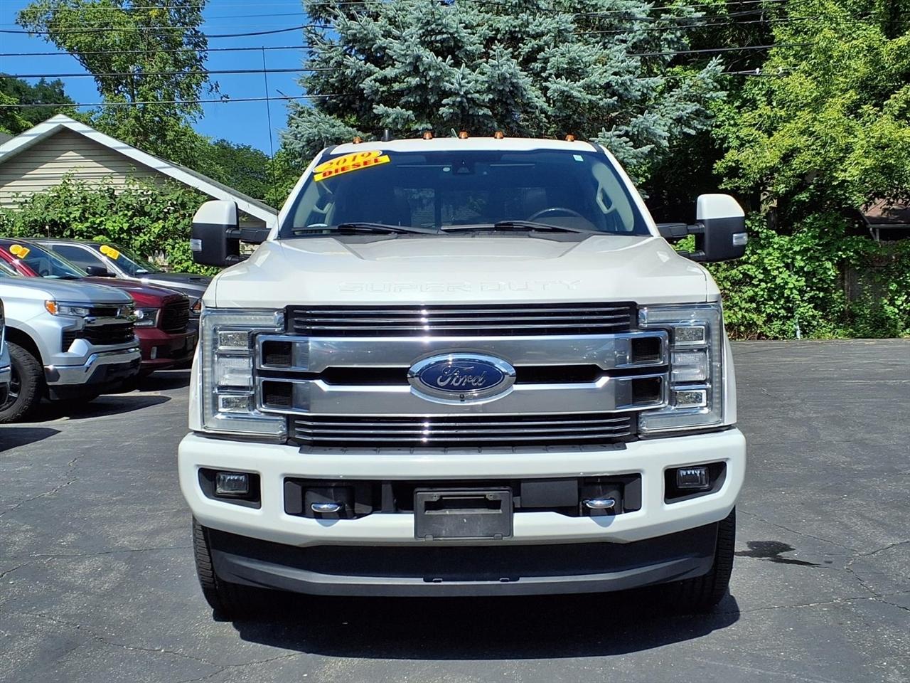 Ford Super Duty F-350 SRW King Ranch 4WD Crew Cab 8' Box 2019