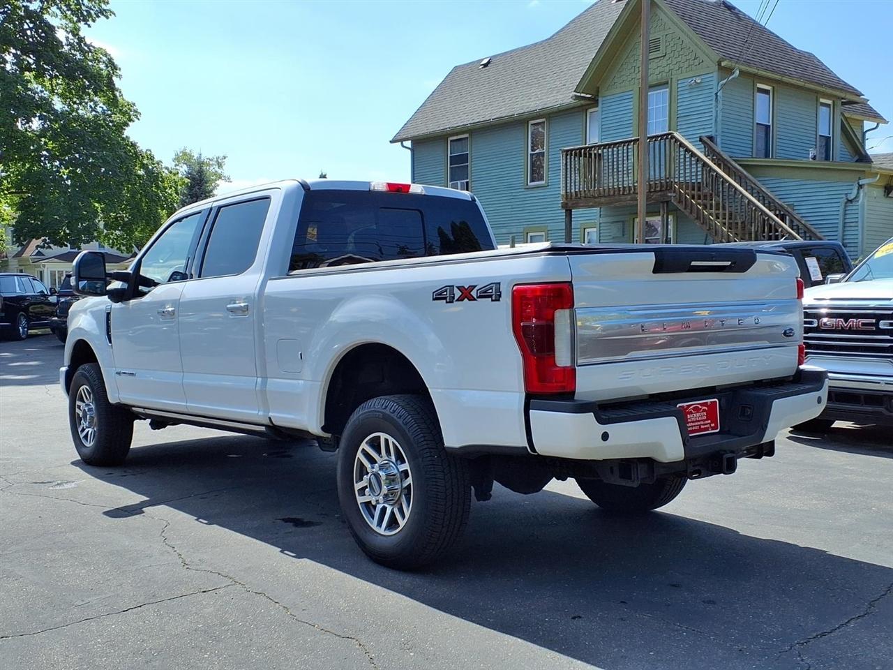 Ford Super Duty F-350 SRW King Ranch 4WD Crew Cab 8' Box 2019