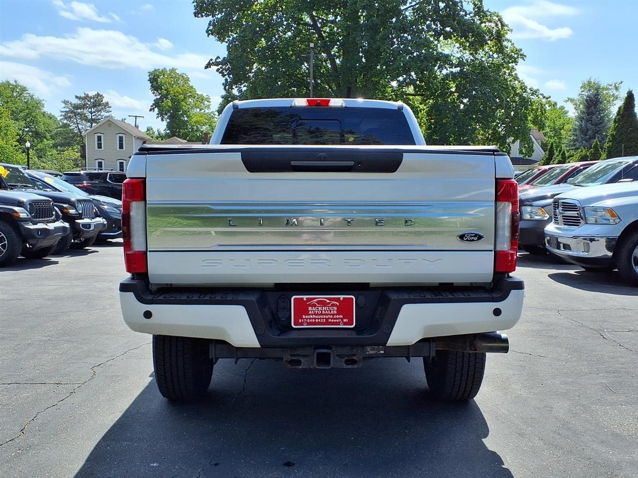 Ford Super Duty F-350 SRW King Ranch 4WD Crew Cab 8' Box 2019