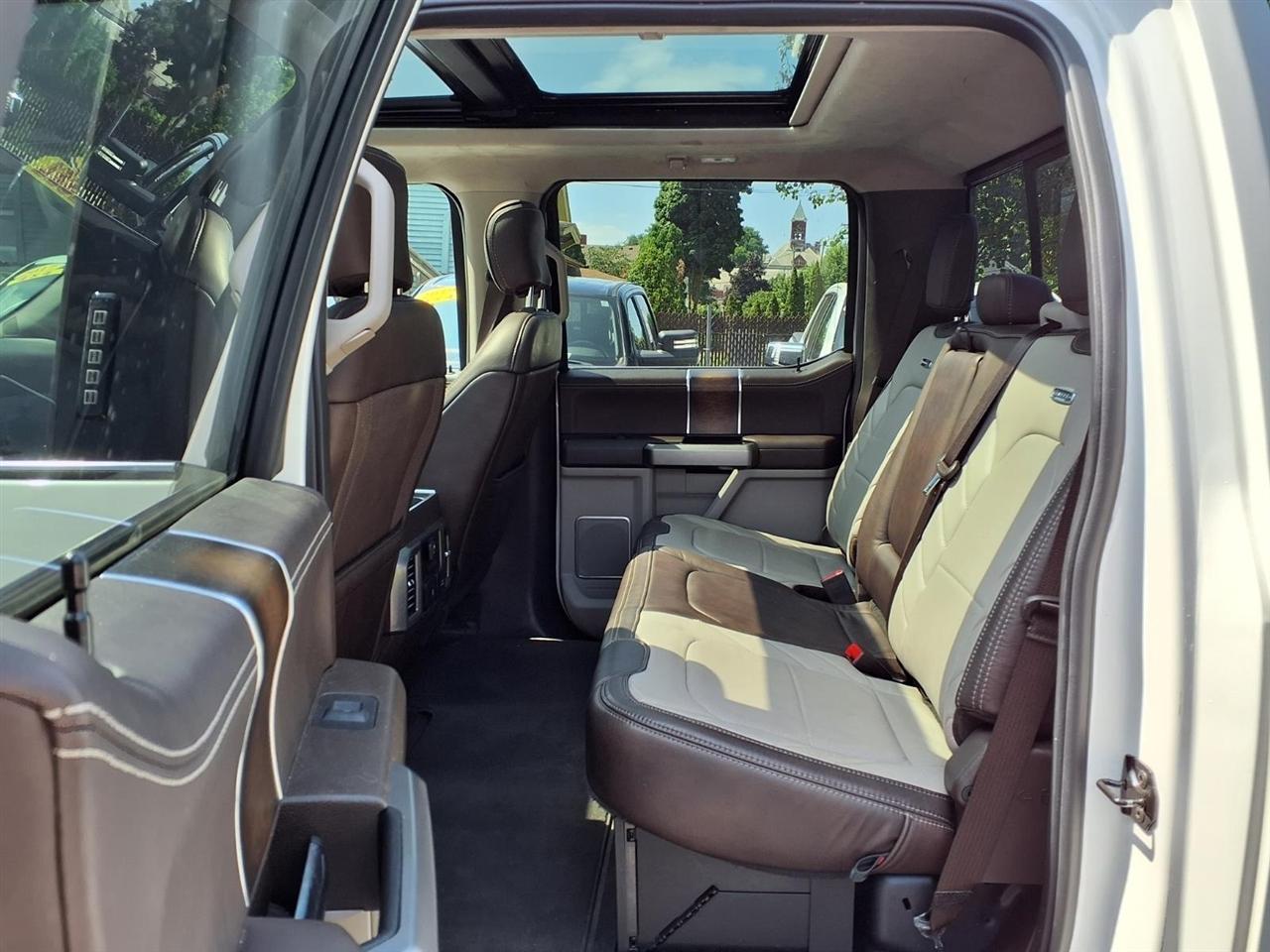 Ford Super Duty F-350 SRW King Ranch 4WD Crew Cab 8' Box 2019