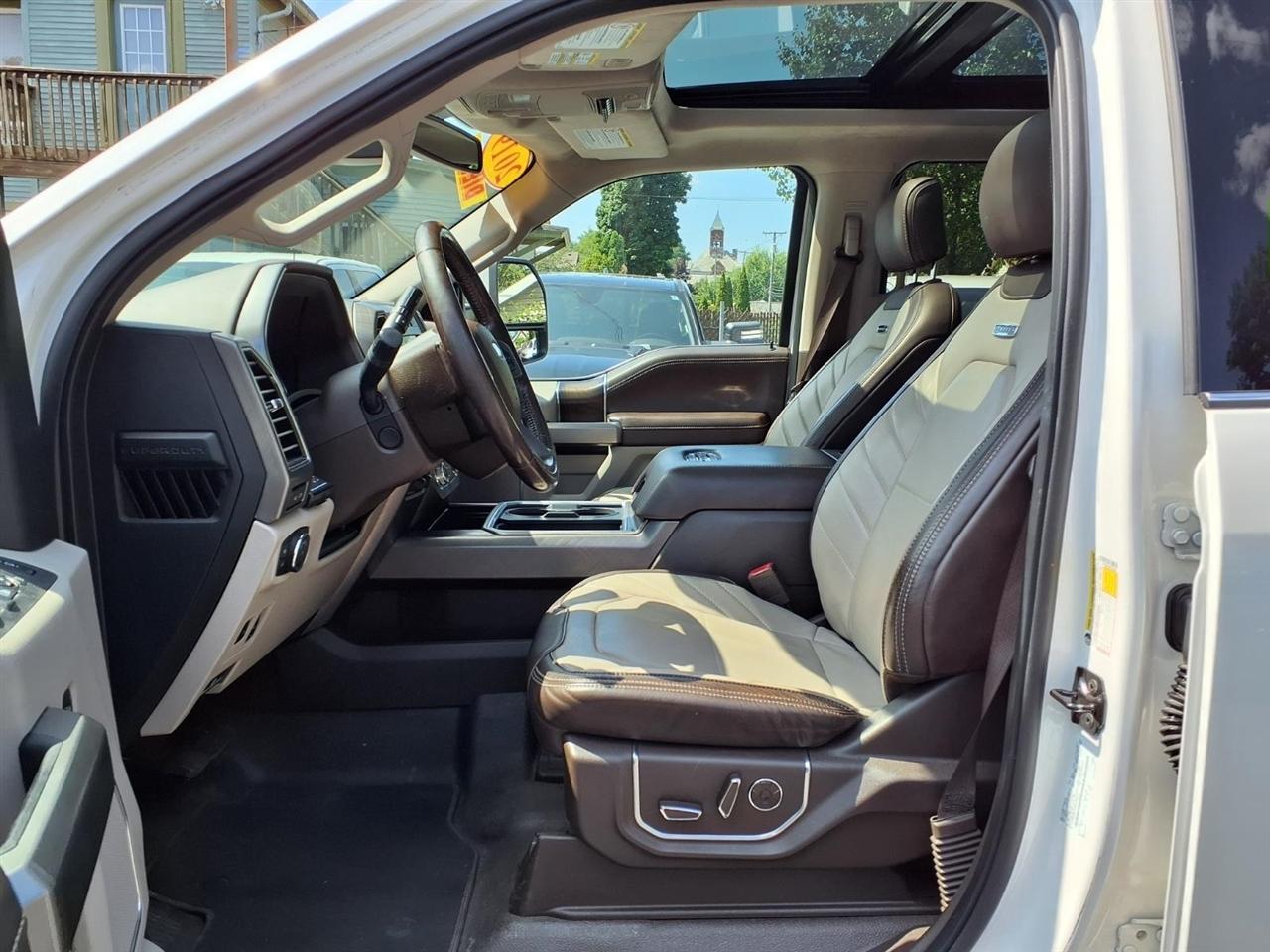 Ford Super Duty F-350 SRW King Ranch 4WD Crew Cab 8' Box 2019