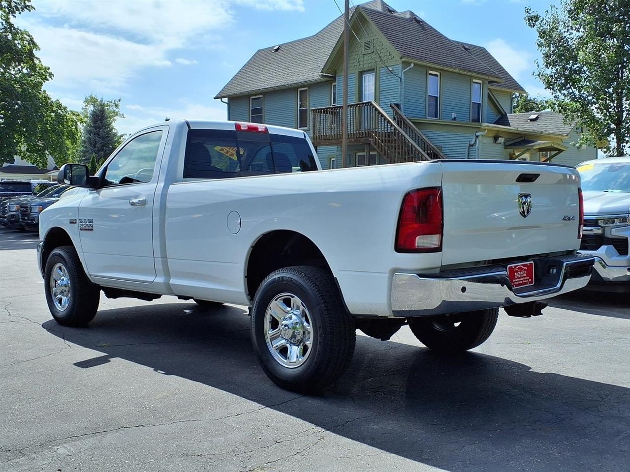 RAM 2500 4WD Reg Cab 140.5" SLT 2016