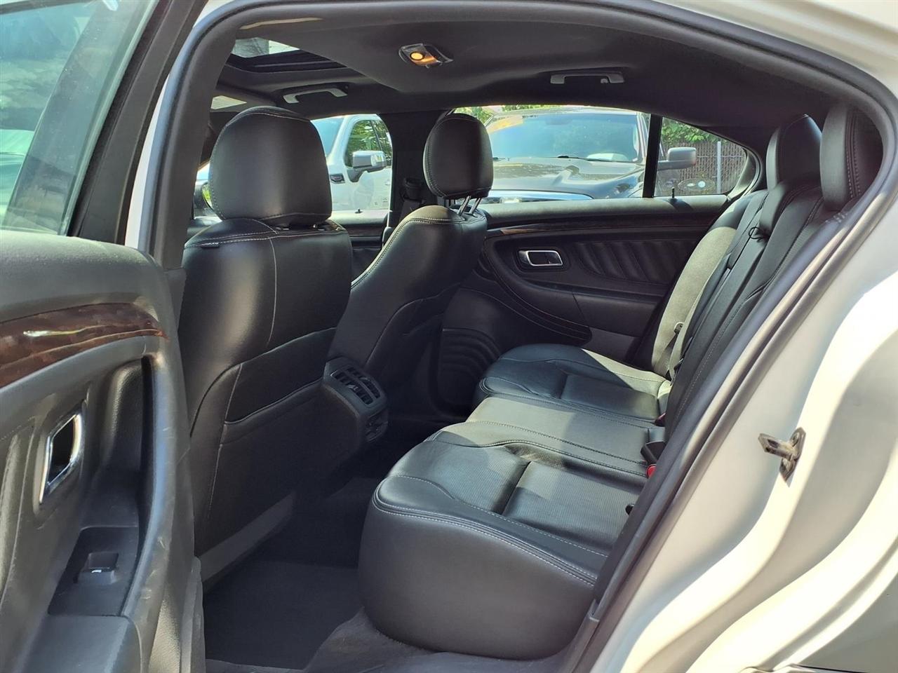 Ford Taurus Limited AWD 2018